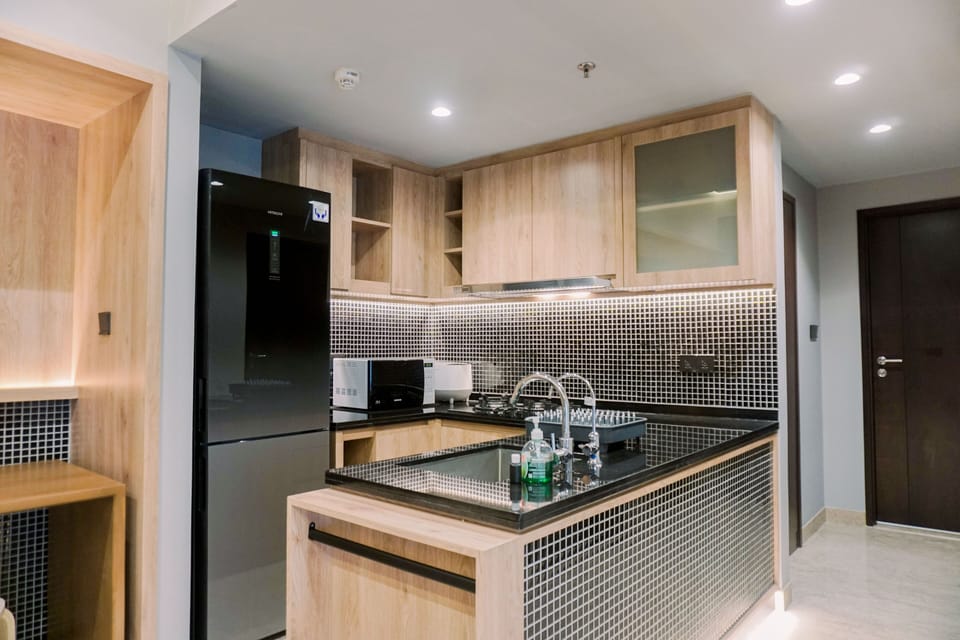 Apartment | Private kitchen | Full-size fridge, stovetop