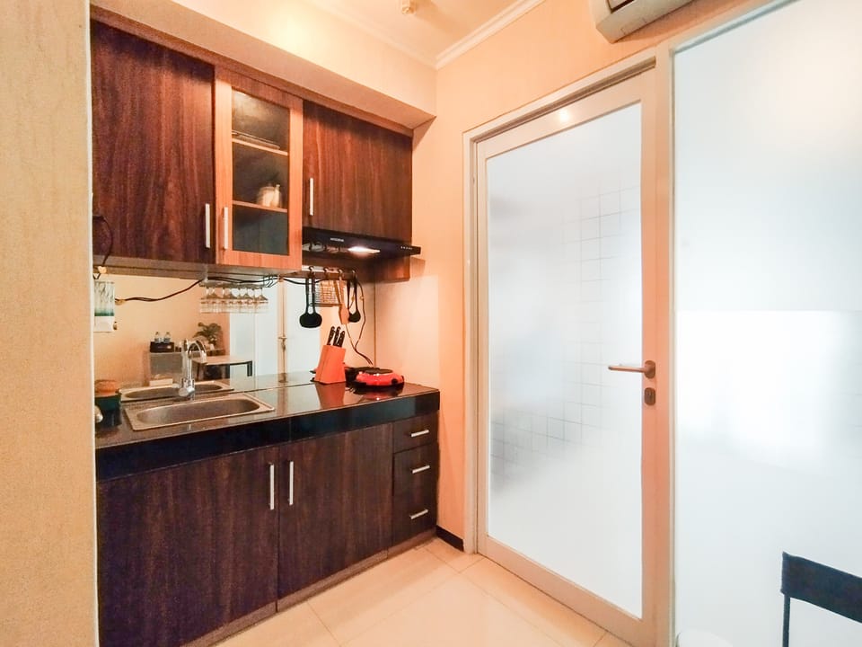 Apartment | Private kitchen | Full-size fridge, stovetop