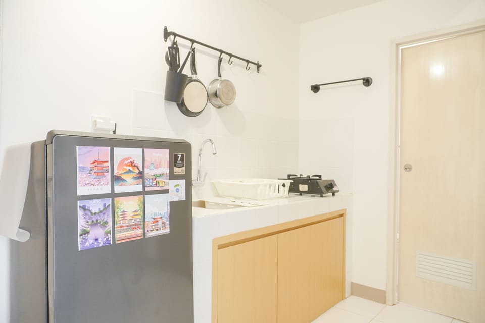 Apartment | Private kitchen | Full-size fridge, stovetop