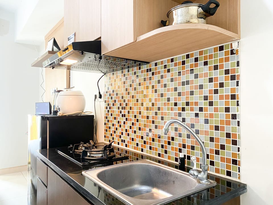 Studio | Private kitchen | Full-size fridge, stovetop