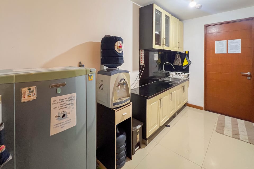 Apartment | Private kitchen | Full-size fridge, stovetop