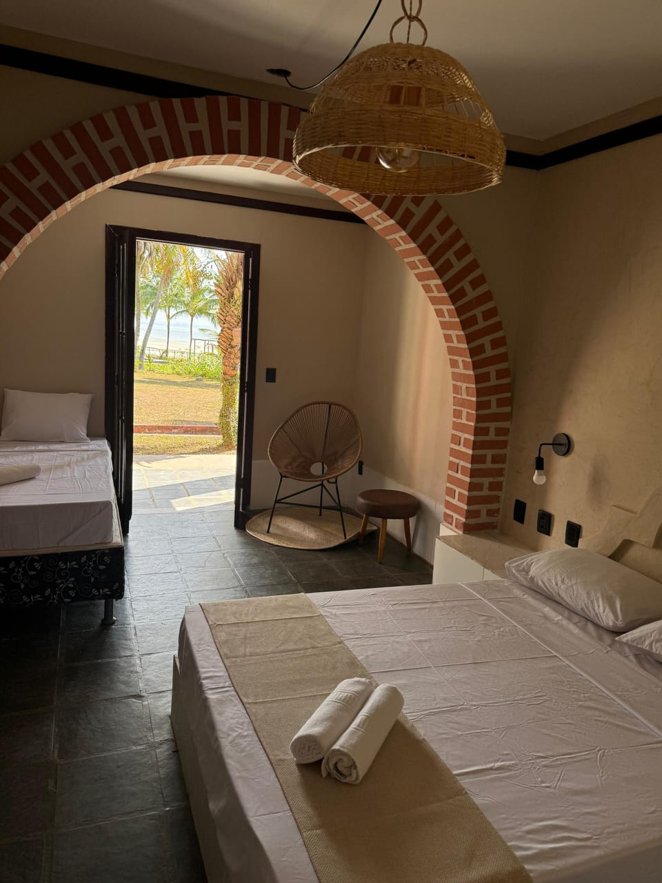 Standard Room, Beach View | Iron/ironing board, free WiFi, bed sheets