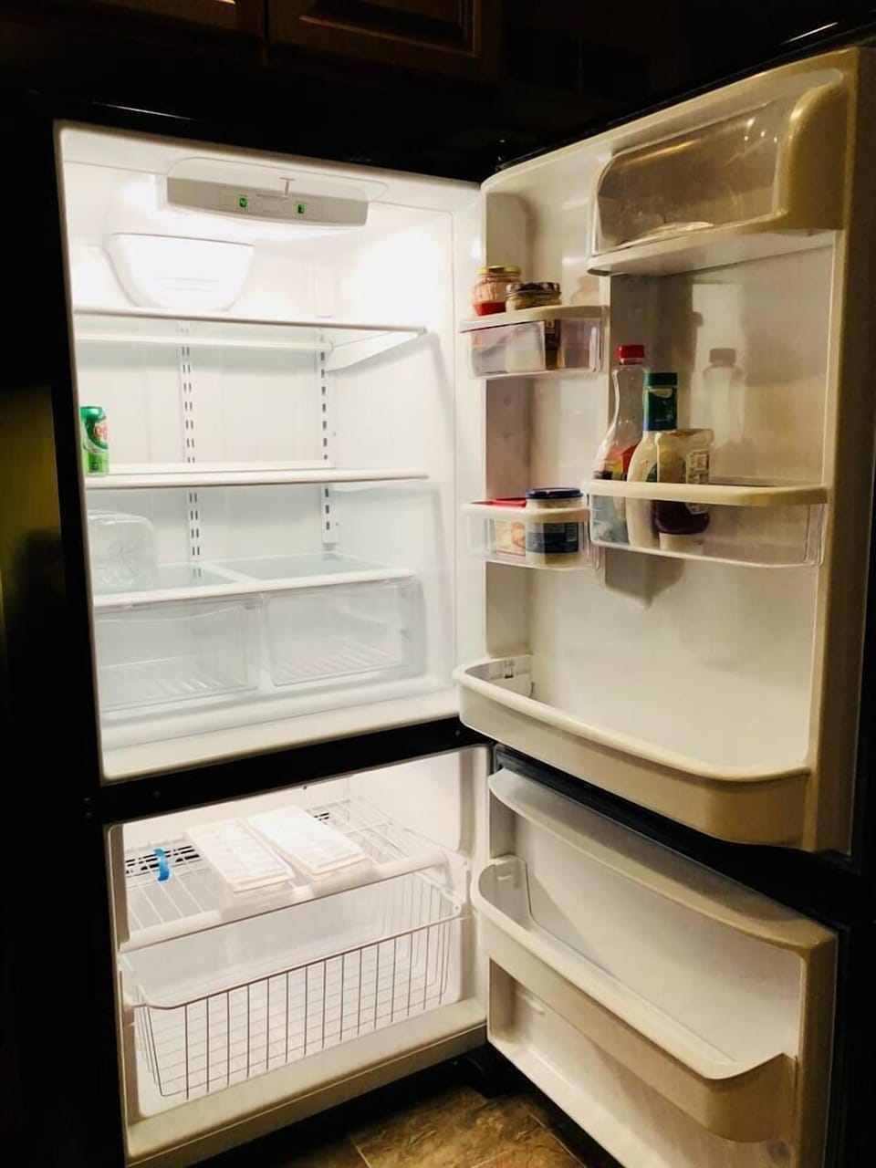 Large fridge for bigger groups. 