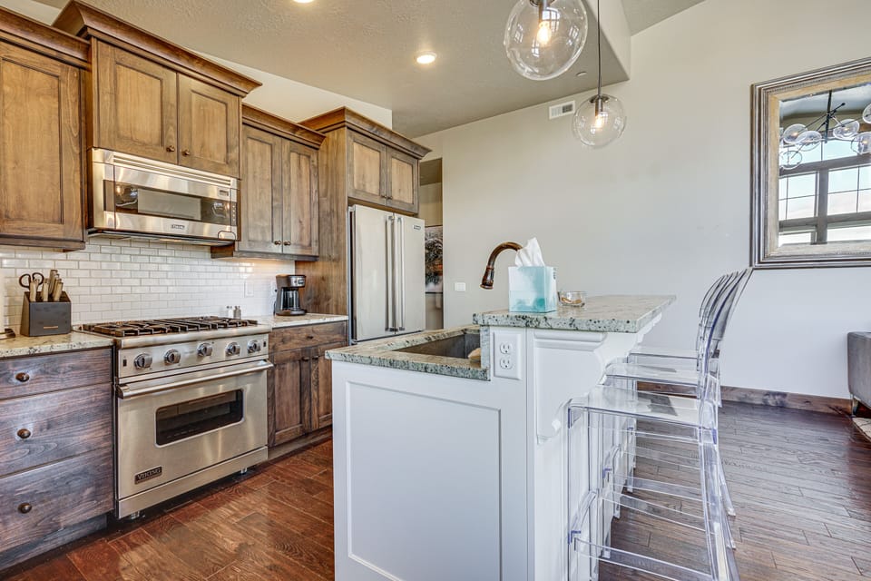 Kitchen | Drip Coffee Maker | Breakfast Bar
