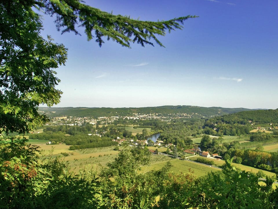 Surroundings [summer] (1-5 km)