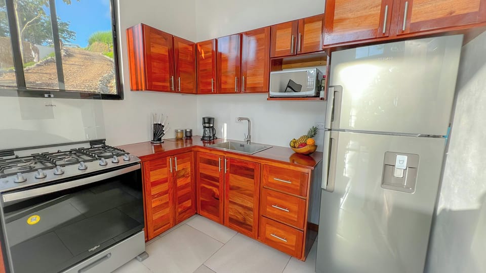 KITCHEN OVEN AREA