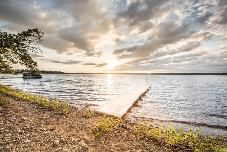 125 Feet of Lake Shore