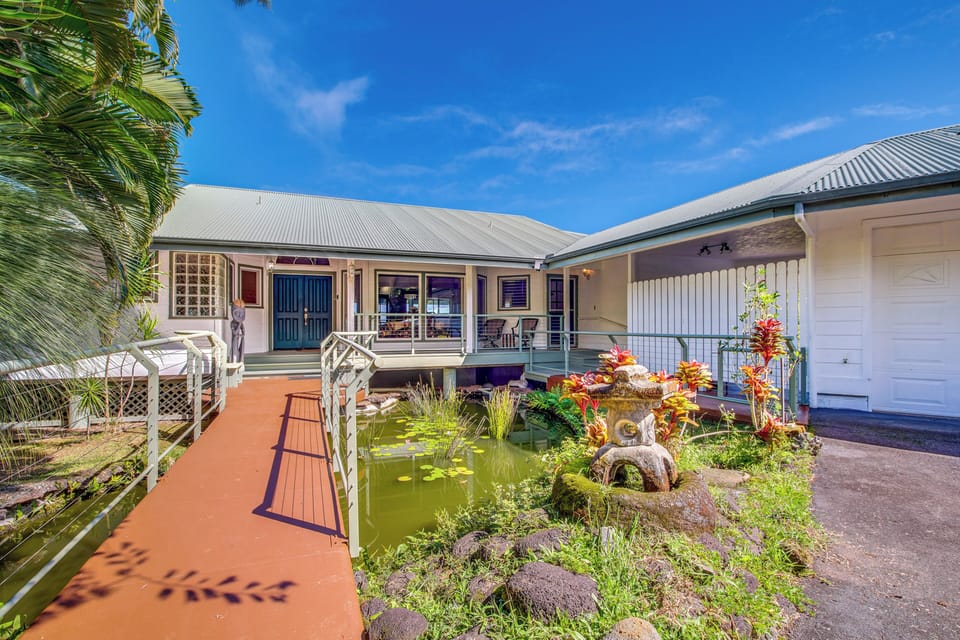 Single-Story House | Self Check-In | 3 Mi to Akaka Falls State Park