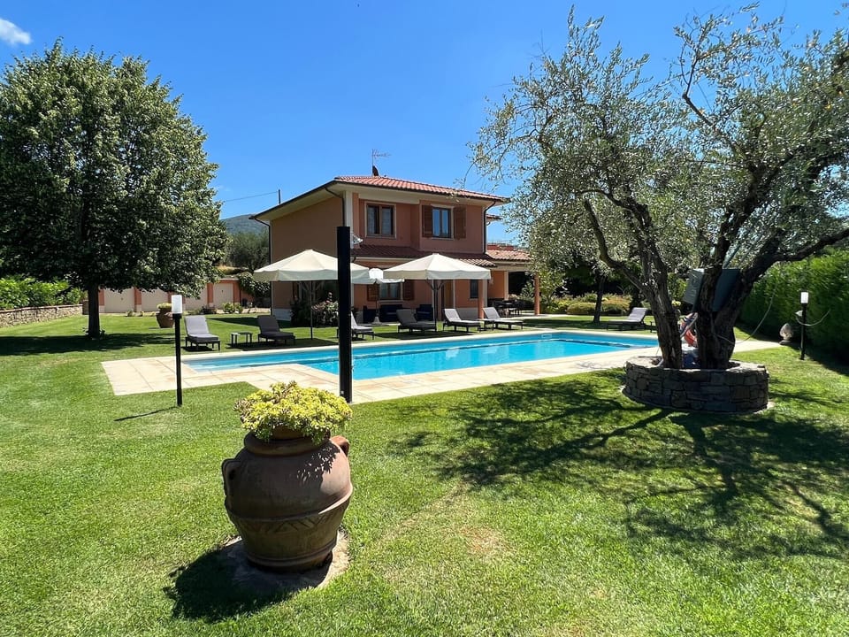 Holiday Home Swimming Pool