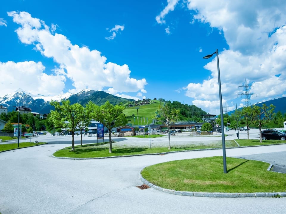 Immediate Surroundings [summer] (<1 km)