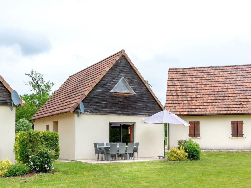 Holiday Home Exterior [summer]