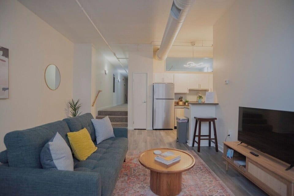 Apartment | Living area | 42-inch Smart TV with digital channels, Netflix, Hulu