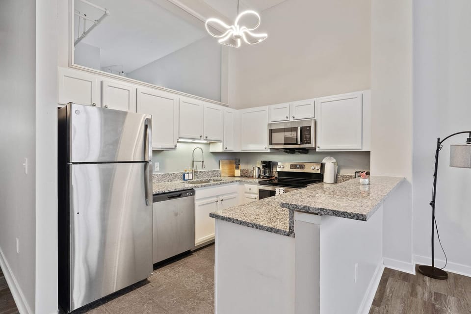 Apartment | Private kitchen | Fridge, microwave, oven, stovetop