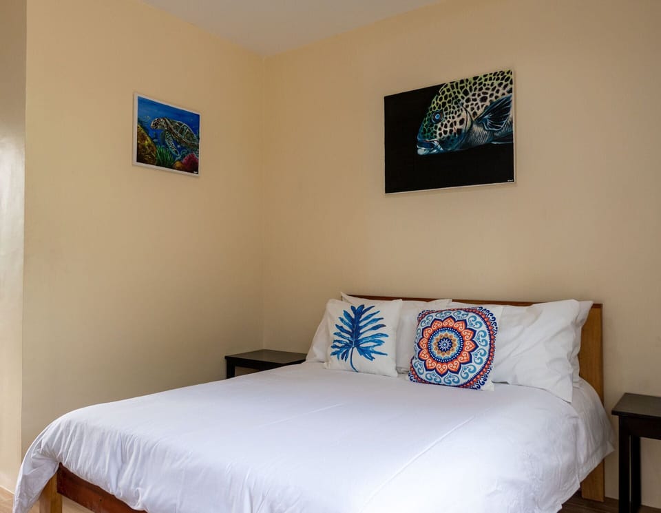 Standard Room | Free WiFi, bed sheets