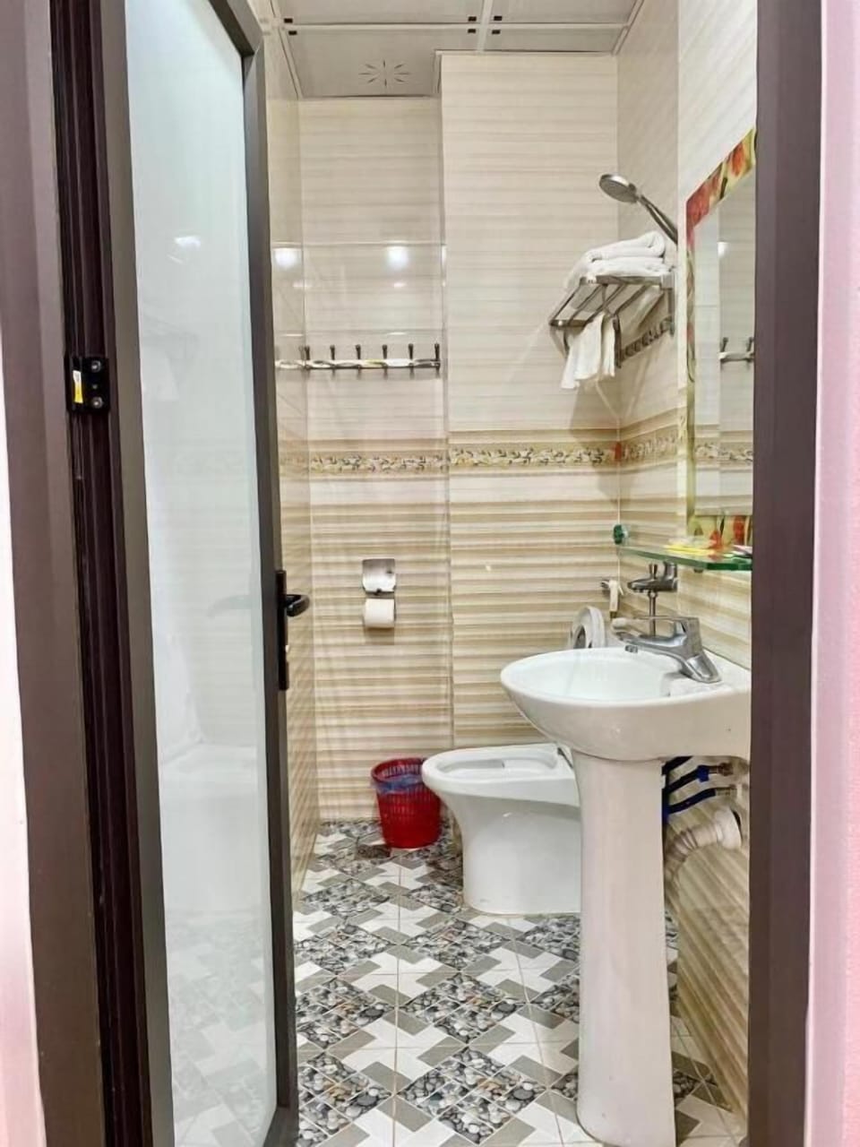 Standard Room | Bathroom