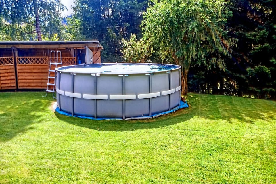 Holiday Home Swimming Pool