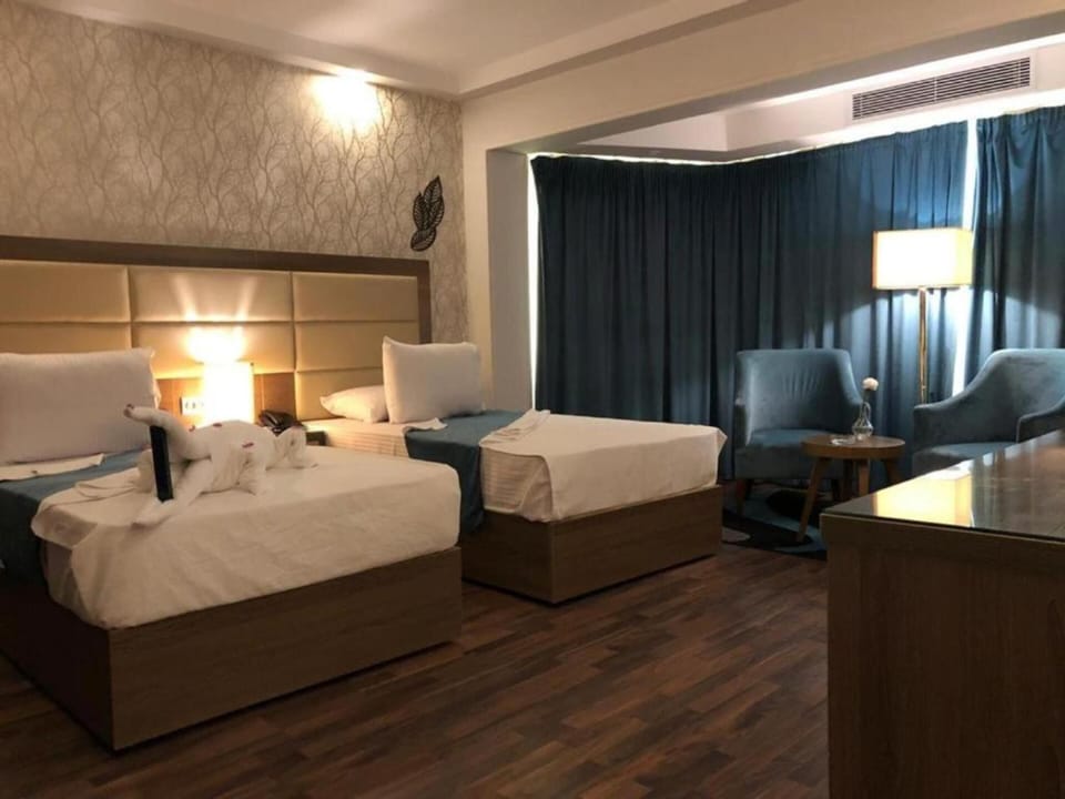 In-room safe, free WiFi