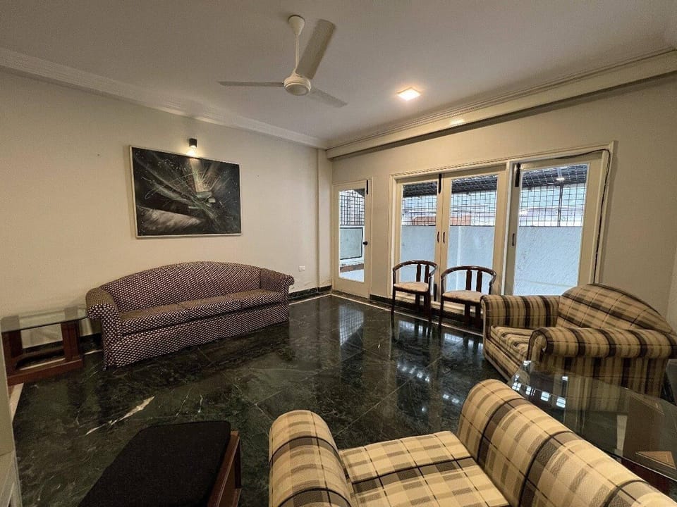 Deluxe Double Room | Living area