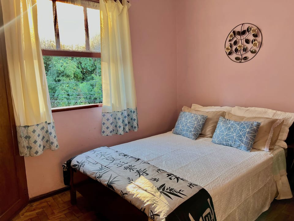 Classic Room | 1 bedroom, desk, free WiFi, bed sheets