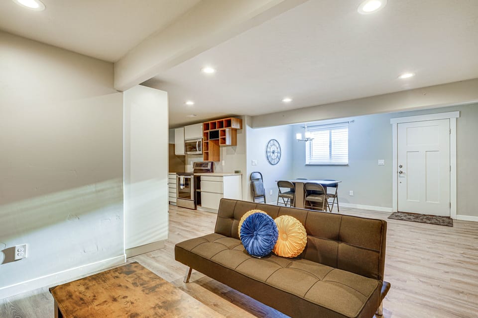 Apartment (2 Bedrooms) | Front of property