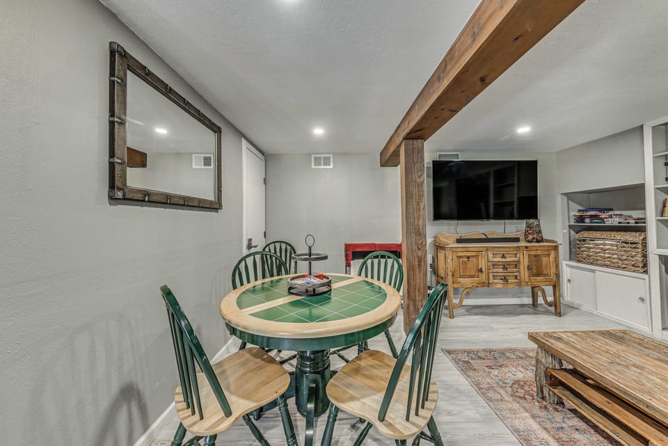 House (4 Bedrooms) | Interior