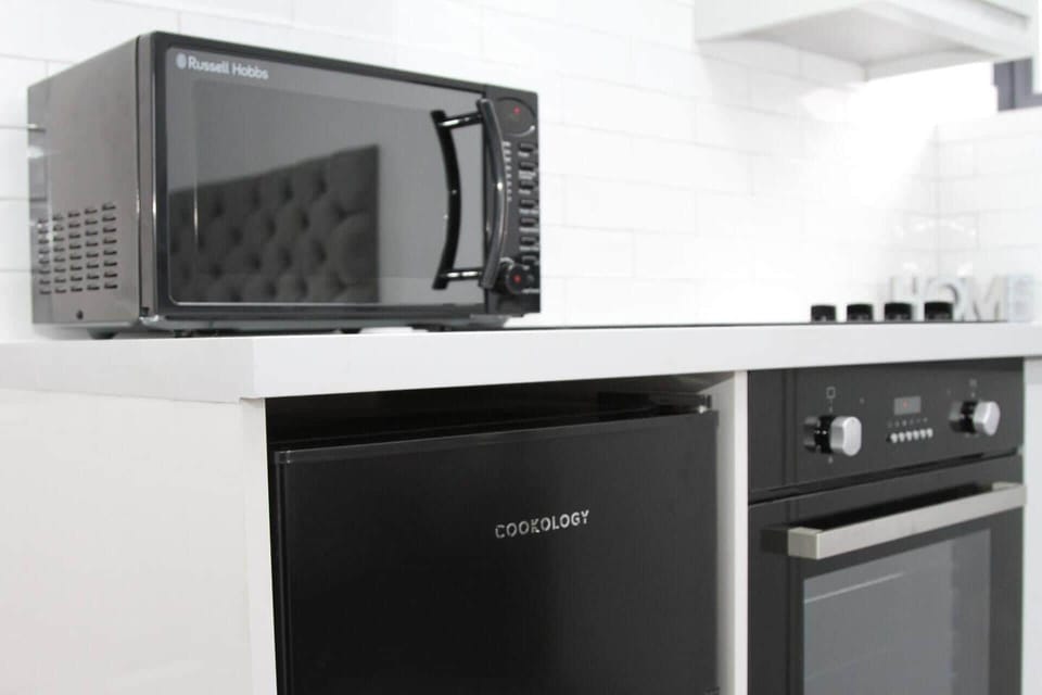 Studio | Private kitchen | Fridge, microwave, oven, stovetop