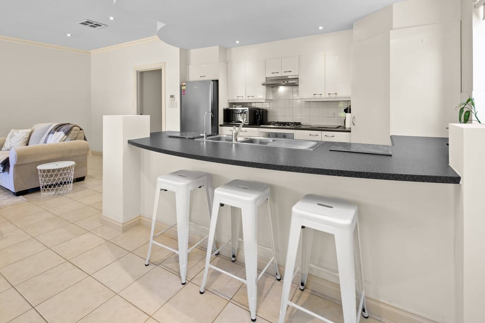 Breakfast bar