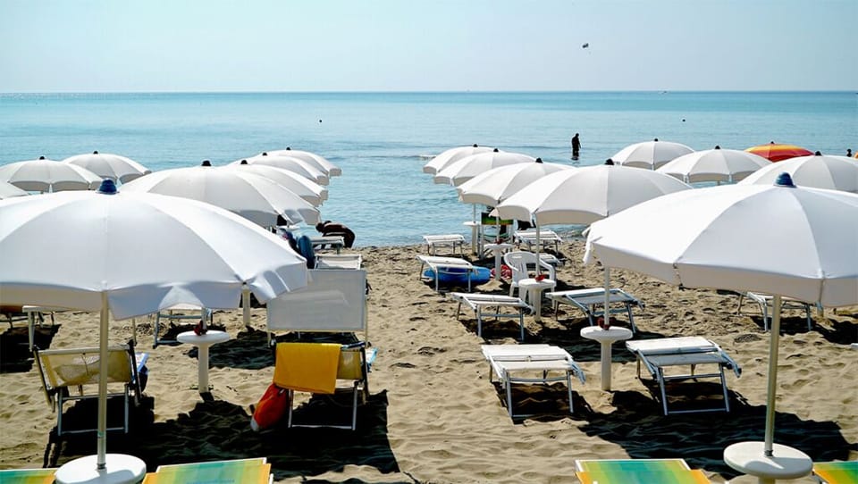 Private beach, white sand, beach shuttle, sun loungers