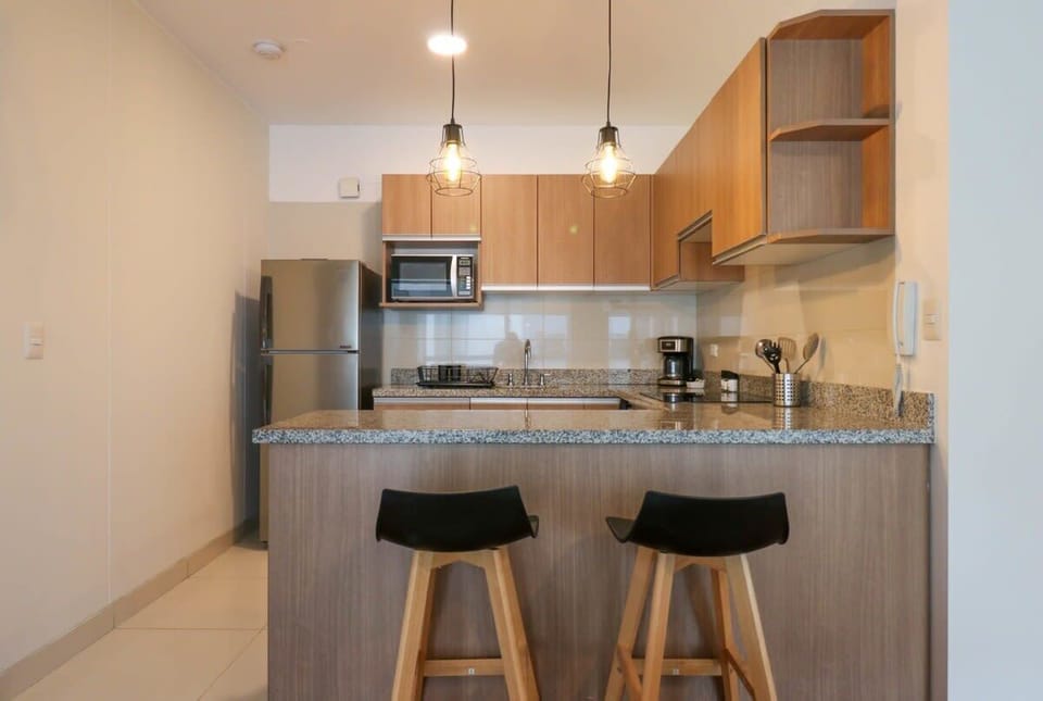 Kitchen bar