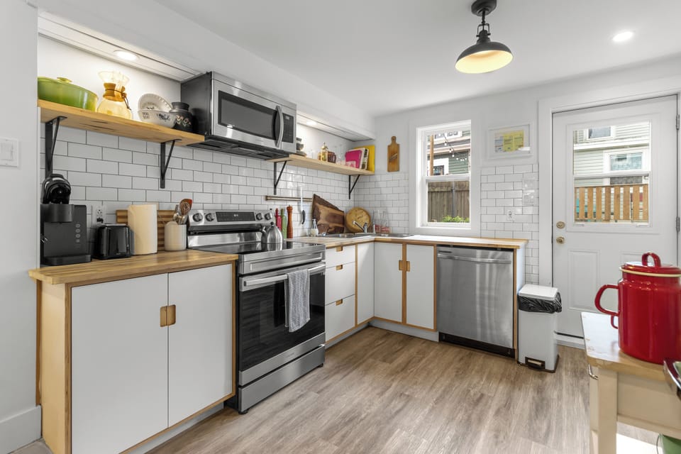  fully equipped kitchen – where the joy of home-cooked meals meets the comfort of your home away from home. 