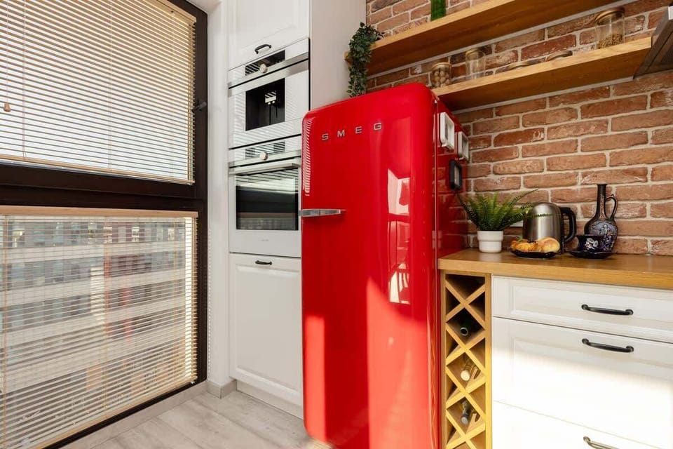Independent kitchen with a kettle