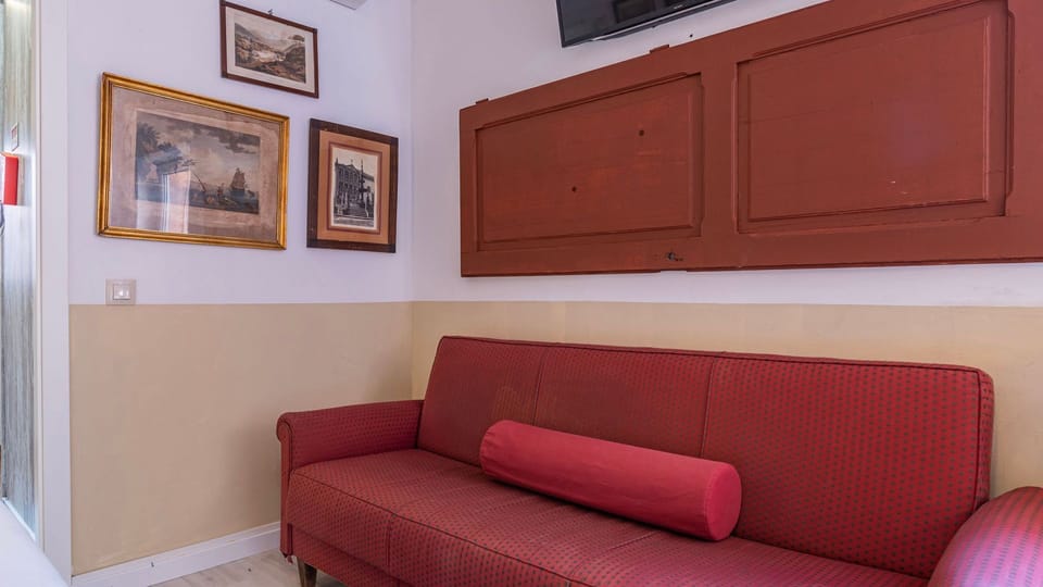 Located near the river and some important museums like the MAAT, this apartment has everything to make your stay a delight #bedroom #relax #lisbon #pt #portugal