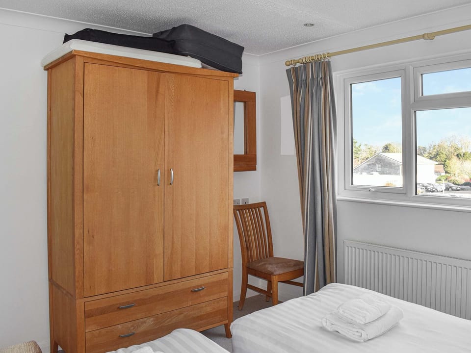 Twin bedroom | Maltings Cottage, Yarmouth