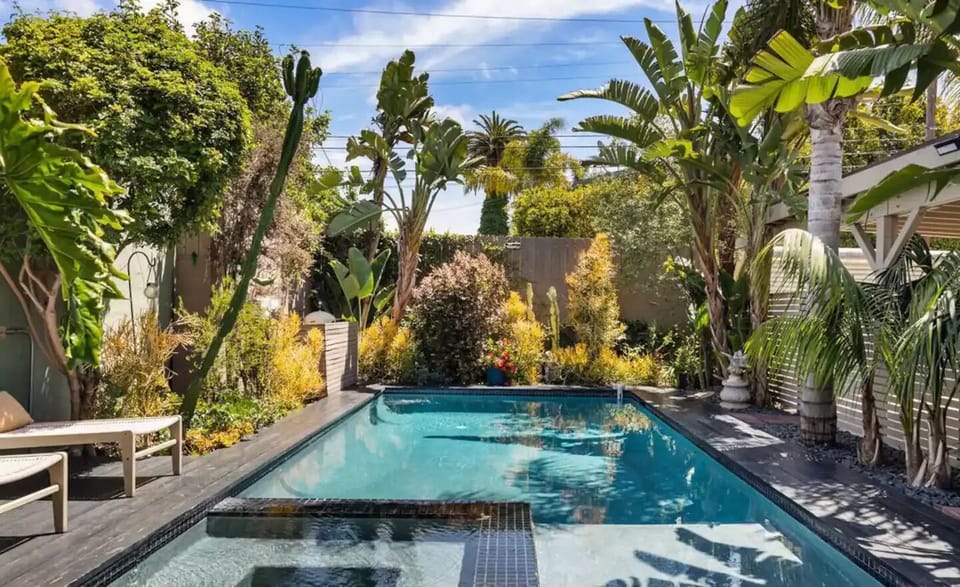 Private pool