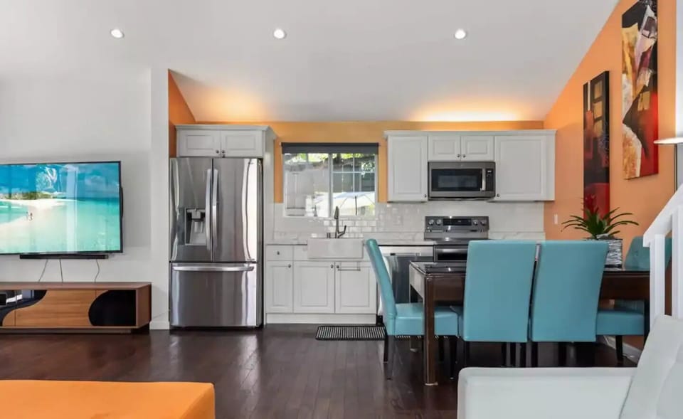 Fully equipped kitchen