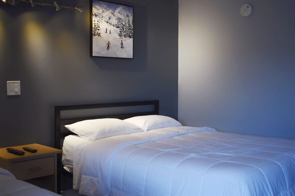 Deluxe Quadruple Room | Free WiFi, bed sheets