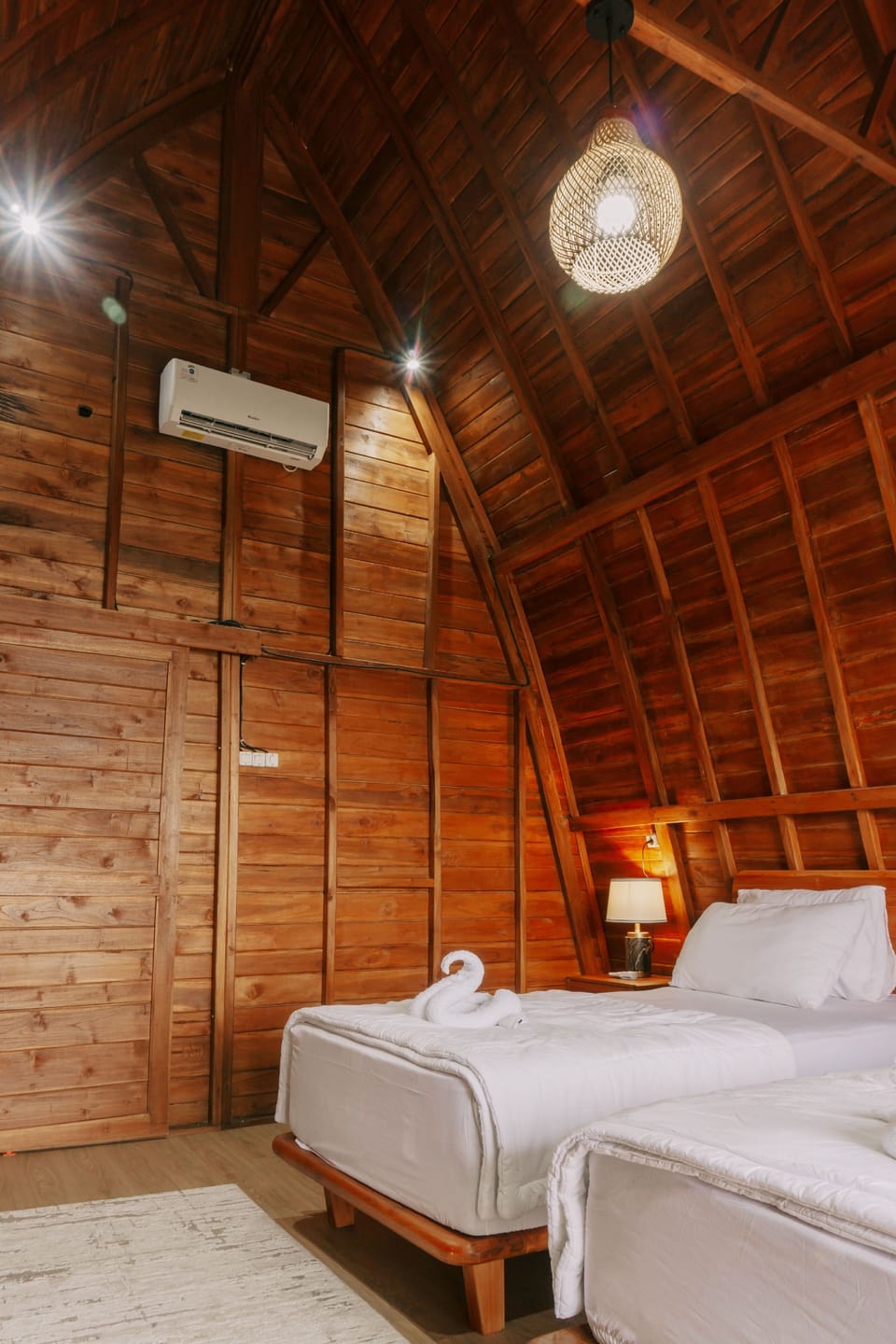 Deluxe Villa, 1 Bedroom | 1 bedroom, hypo-allergenic bedding, in-room safe, desk