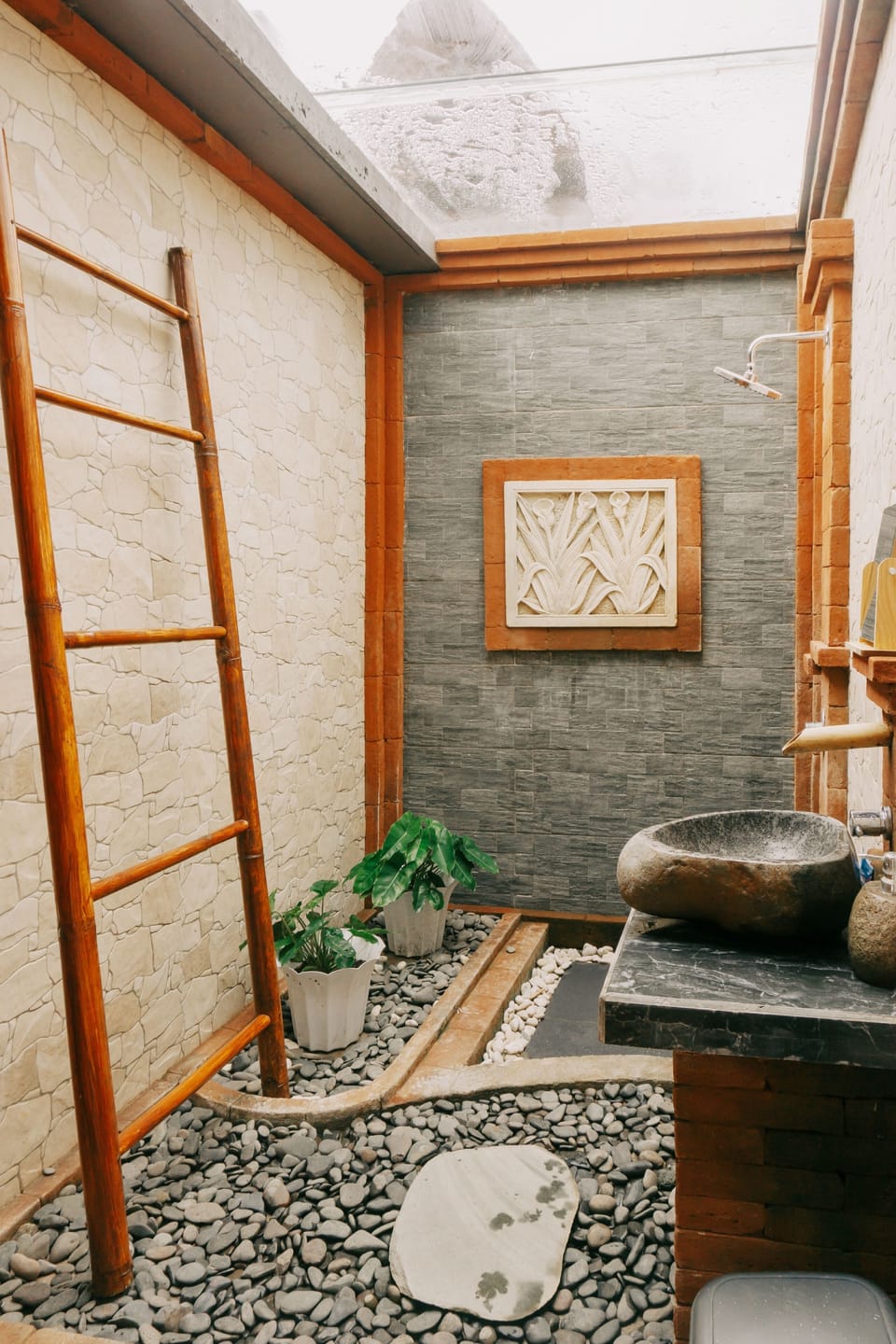 Superior Villa, 1 Bedroom | Bathroom | Shower, rainfall showerhead, free toiletries, hair dryer