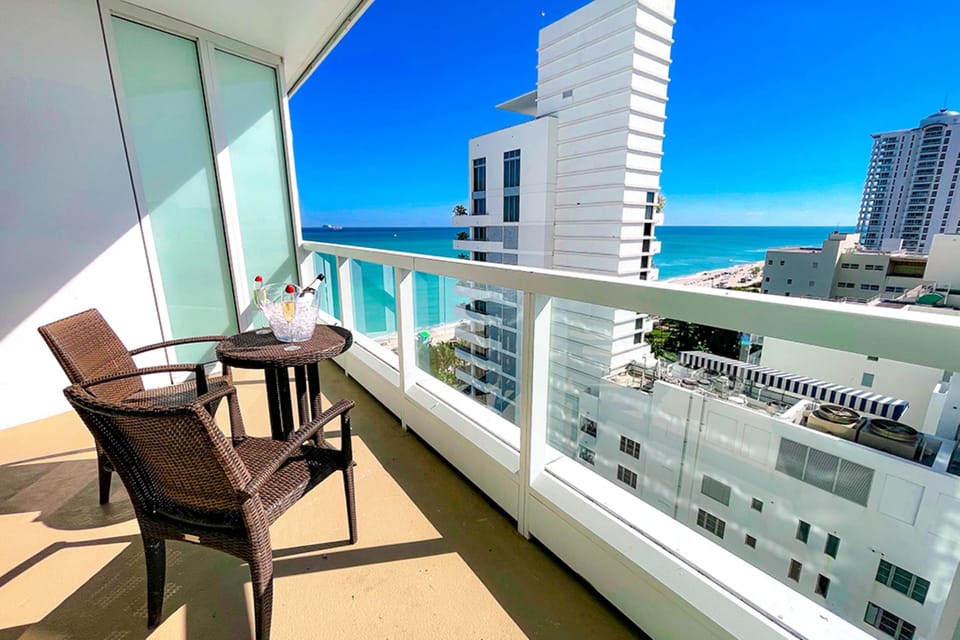 Junior Studio | Balcony view