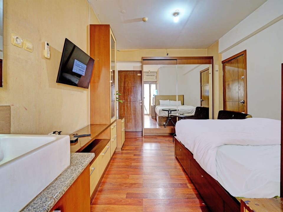 Deluxe Double Room | Desk, free WiFi, bed sheets