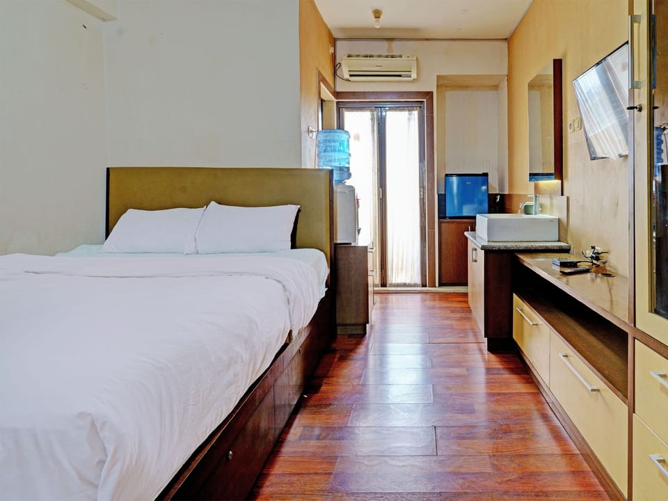 Deluxe Double Room | Desk, free WiFi, bed sheets