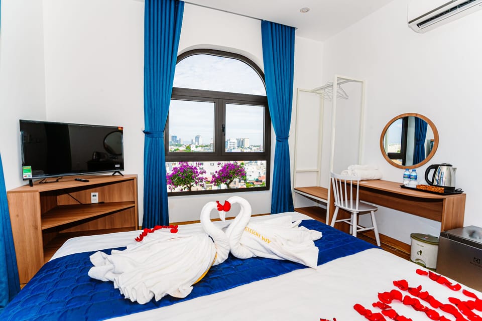 Deluxe Double Room | Iron/ironing board, free WiFi