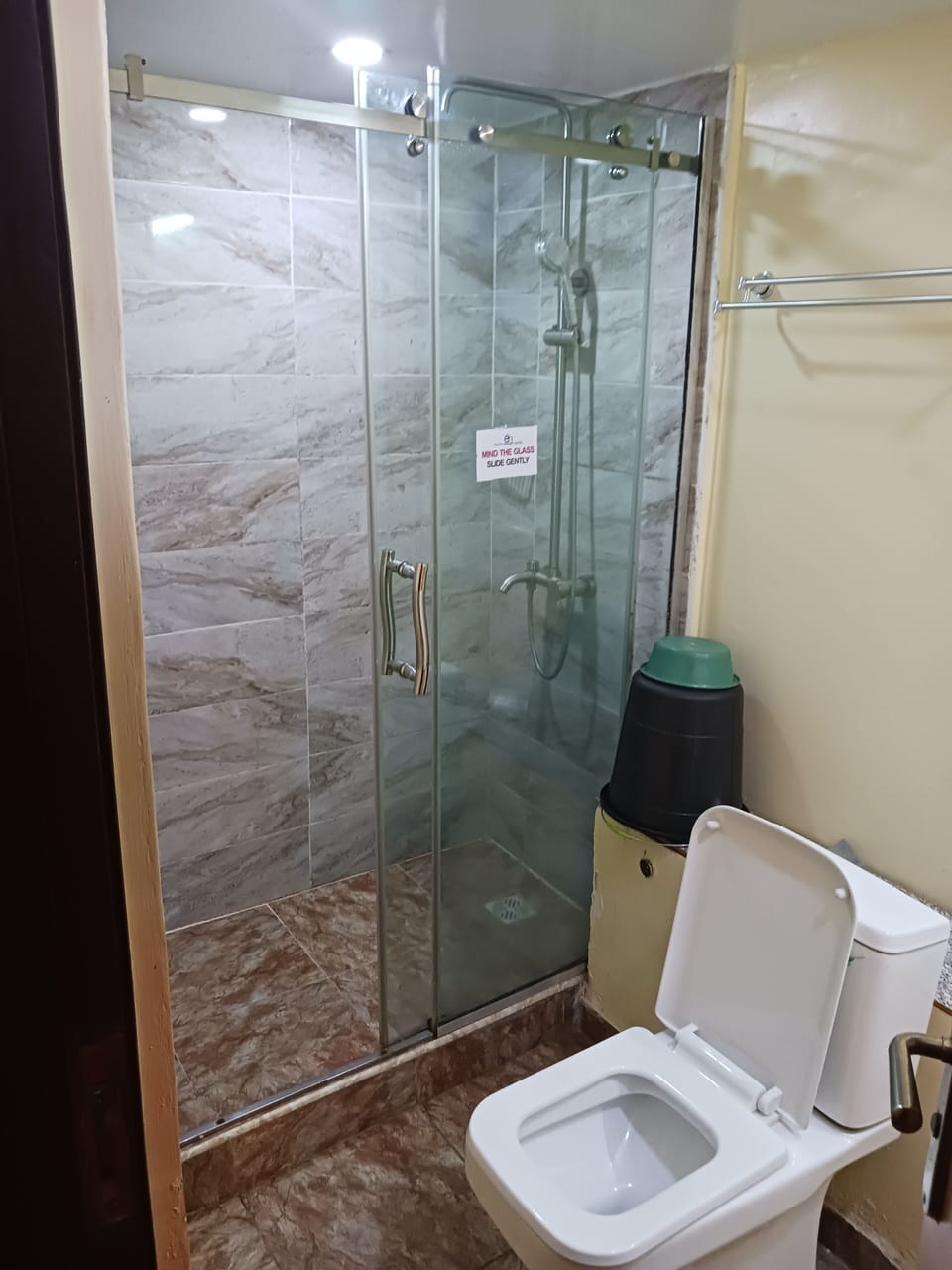 Standard Double Room | Bathroom