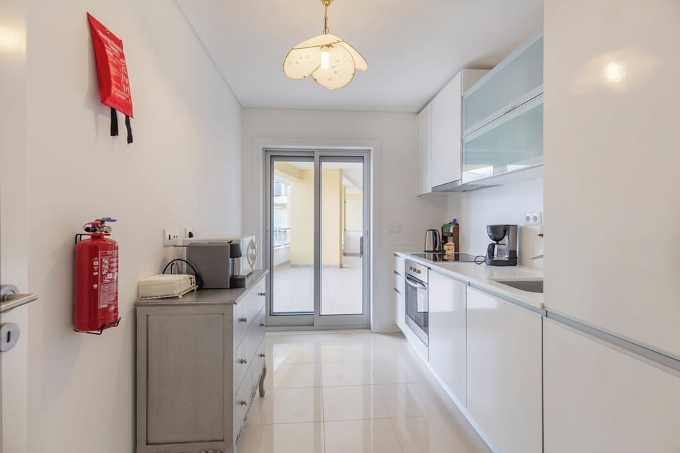 Apartment | Private kitchen | Full-size fridge, microwave, oven, stovetop