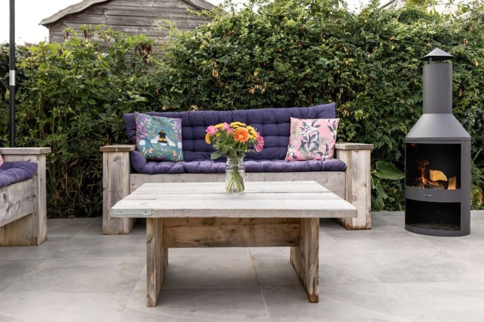 Happy Days Rear Garden Seating