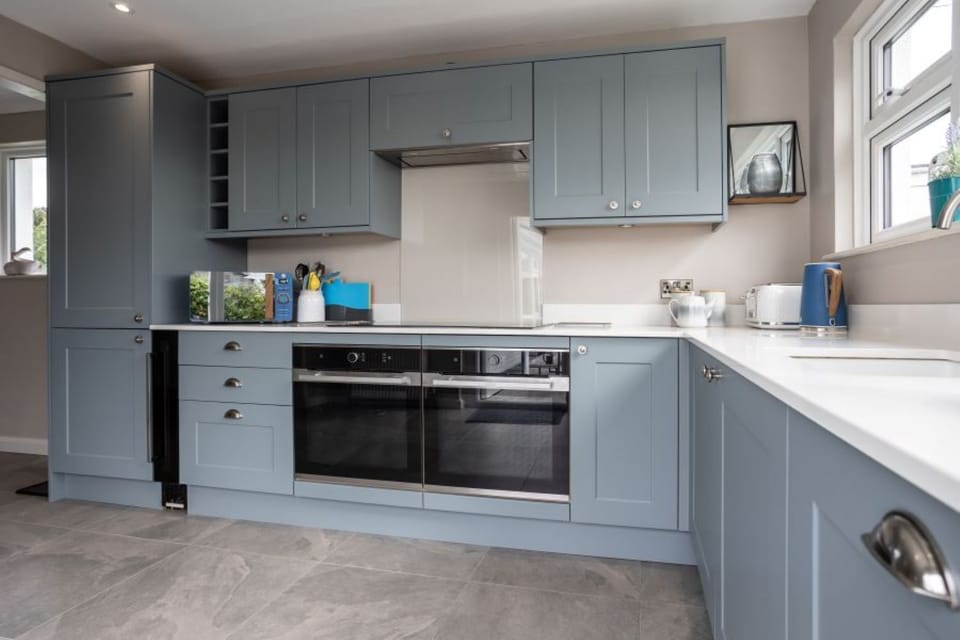 Happy Days Kitchen Alt View