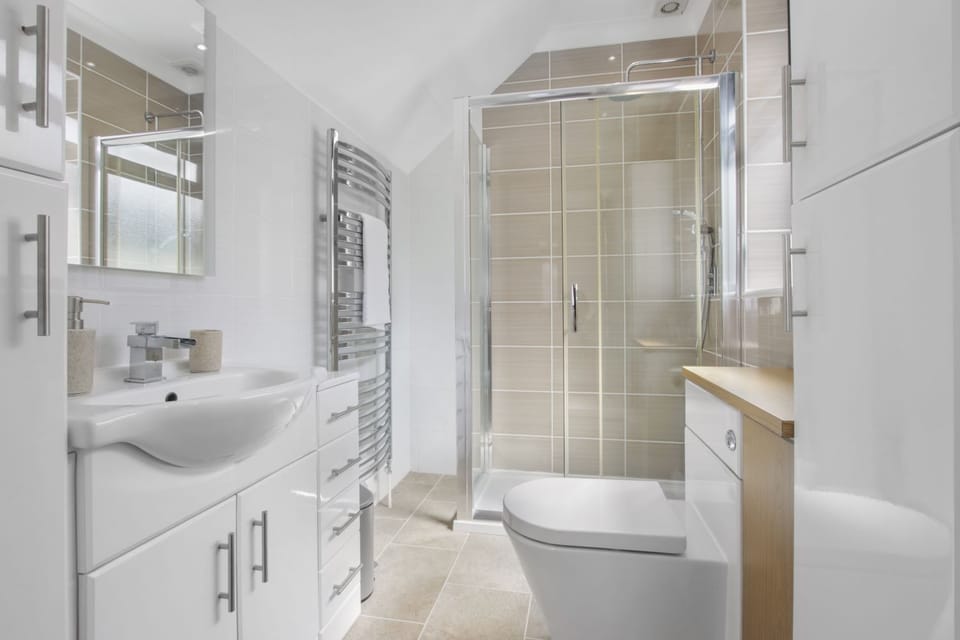 Ridgeview Bedroom 1 Ensuite