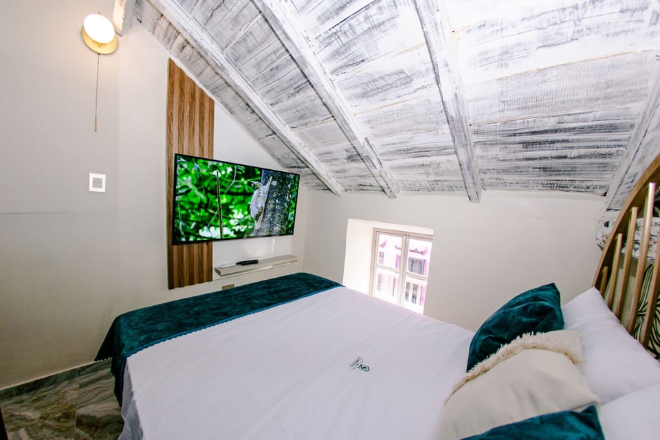 Deluxe Double Room | Egyptian cotton sheets, premium bedding, Tempur-Pedic beds