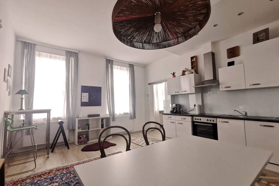 Kitchen/Dining table