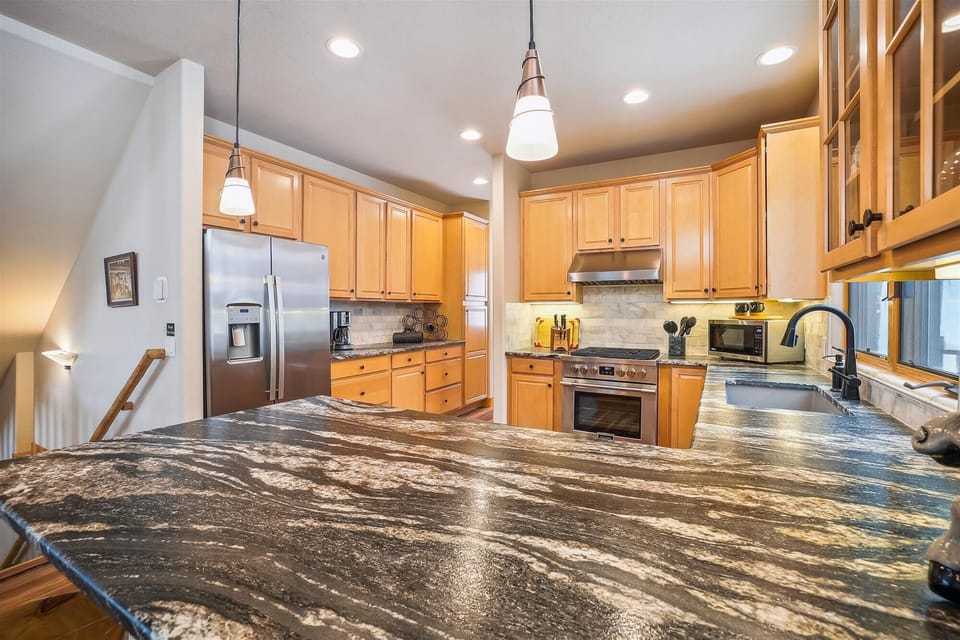 Kitchen - Lupine Chalet - Frisco Vacation Rental